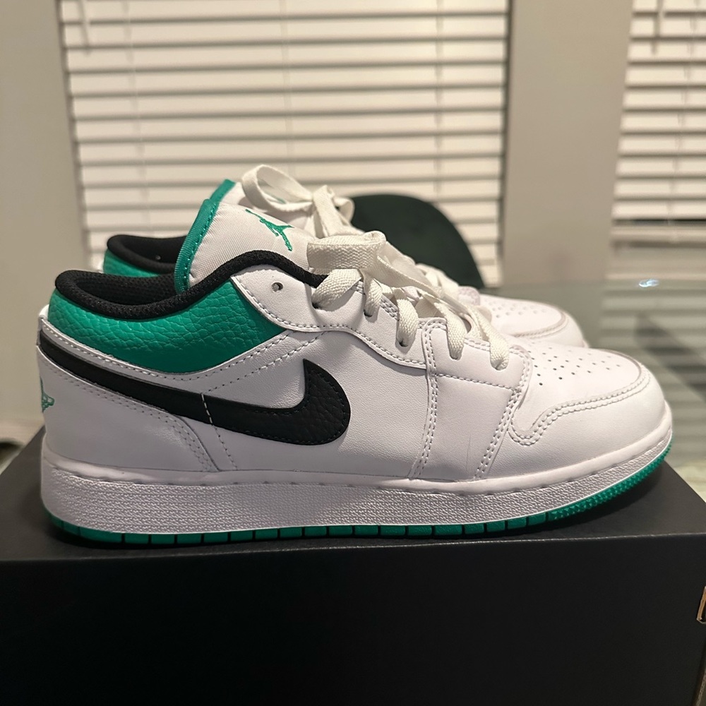 Air Jordan 1 low